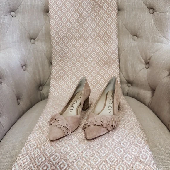 Sole Society Tan Flats Elegant Loafers - Picture 1 of 4